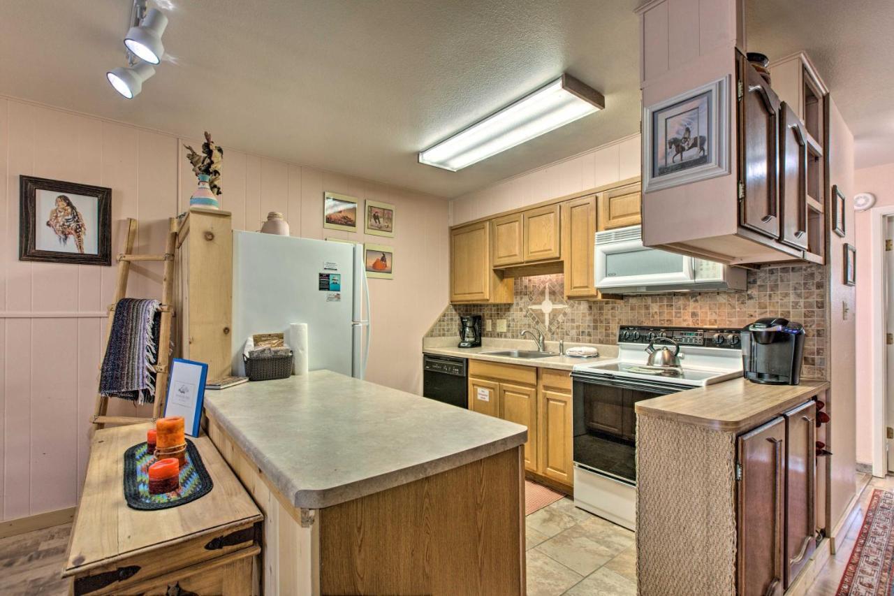 Red River Ski Condo On Main St - Mtn View! Εξωτερικό φωτογραφία