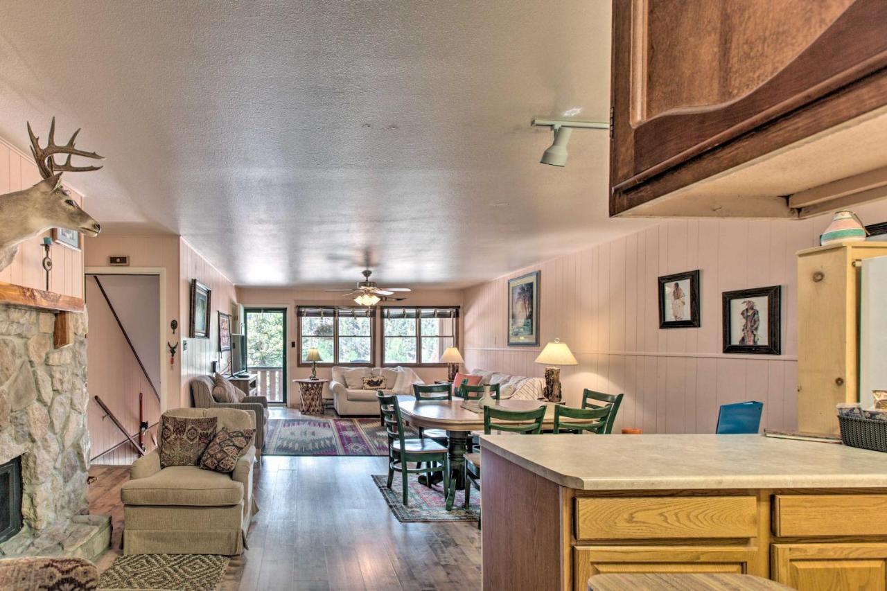 Red River Ski Condo On Main St - Mtn View! Εξωτερικό φωτογραφία