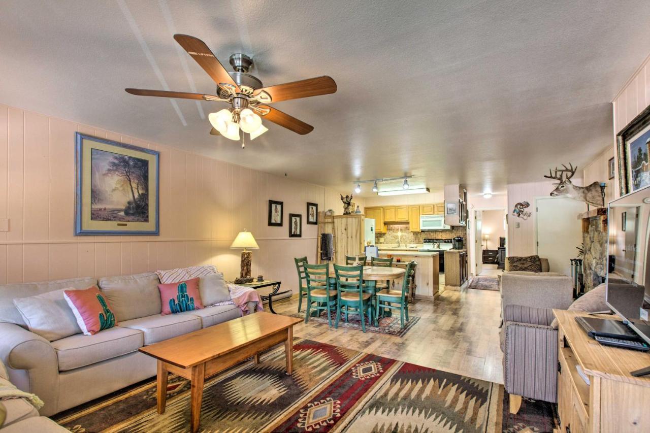 Red River Ski Condo On Main St - Mtn View! Εξωτερικό φωτογραφία